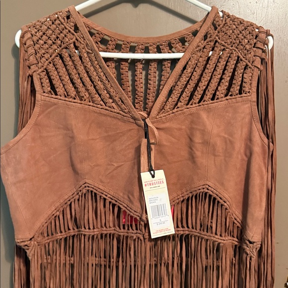 IDYLLWIND WOMEN'S ENNIS SUEDE CROCHET VEST - Picture 3 of 9
